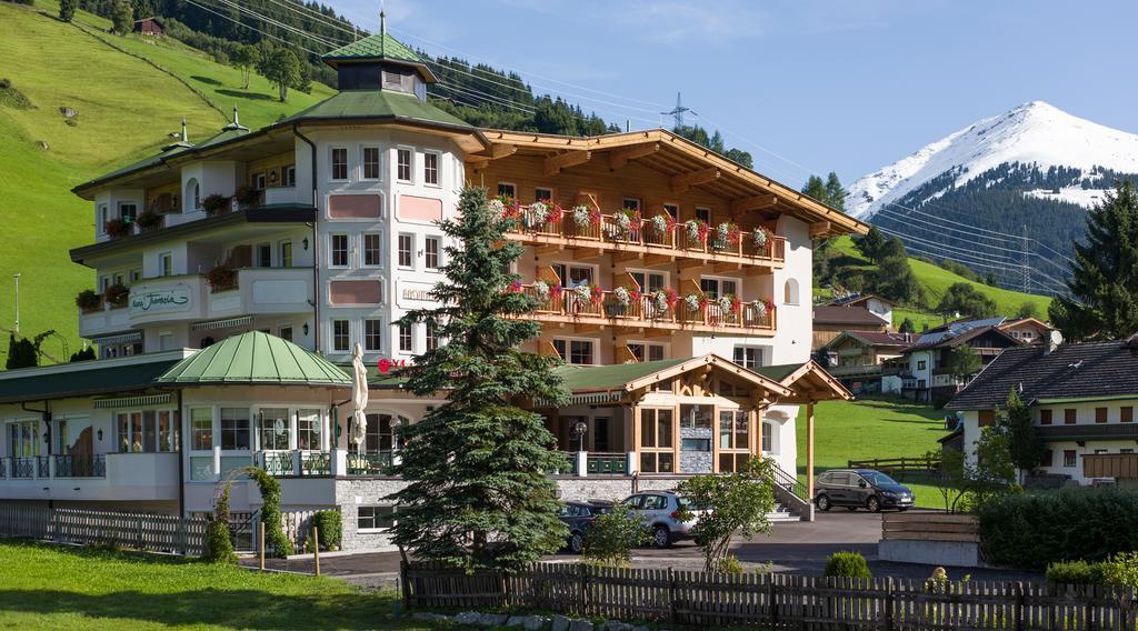 Hotel Maria Theresia جيرلوس المظهر الخارجي الصورة