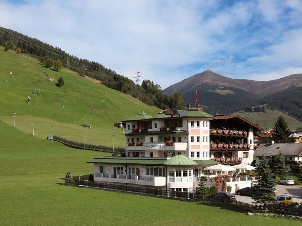 Hotel Maria Theresia جيرلوس المظهر الخارجي الصورة